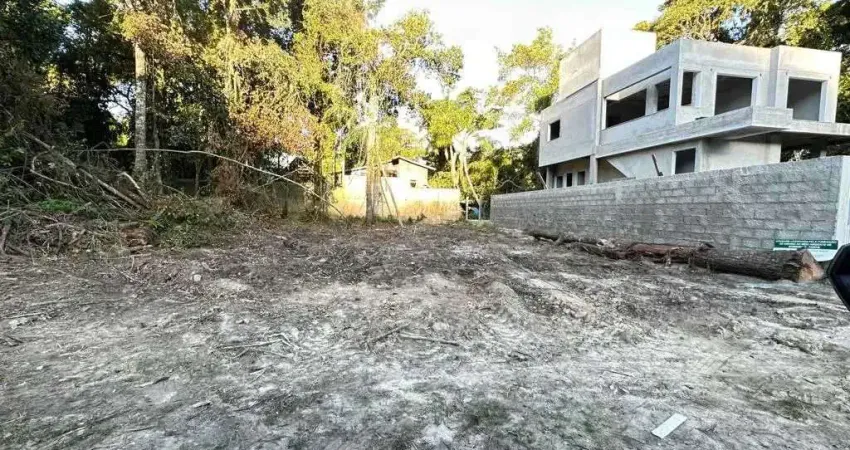 Terreno limpo na Maravilhosa Praia de Mariscal - Bombinhas