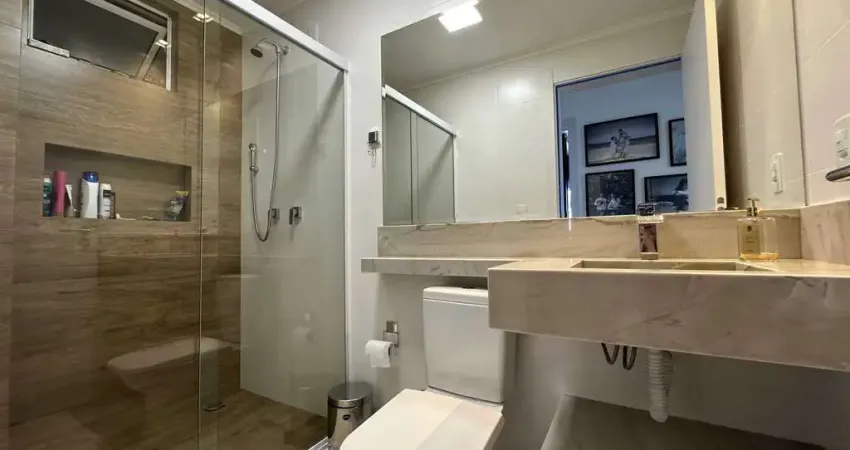 Apartamento mobiliado com 3 dormitórios e 2 vagas de garagem em Navegantes