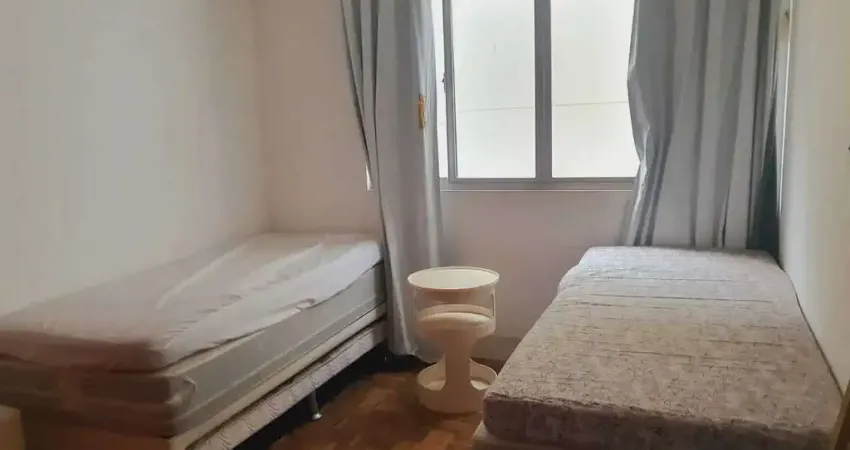 Apartamento com 3 quartos, 2 banheiros sendo 1 suíte no Bairro Pioneiros - Balneário Camboriú