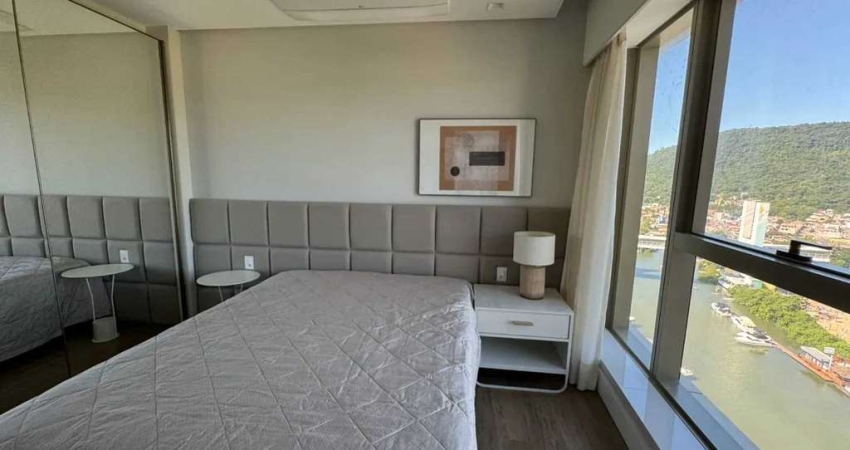Apartamento com 4 suítes e 3 vagas de garagem no Centro em Balneário Camboriú