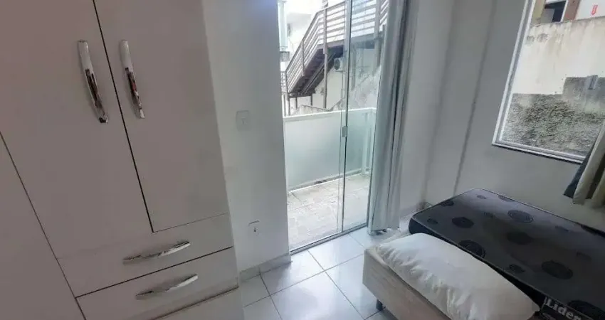 Studio  com 24m2,  600 m da UFSC, Aceita Pets.Carvoeira. Florianópolis, SC.