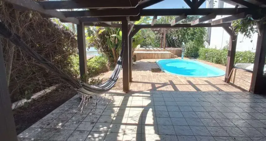 Casa com 4 dormitórios (2 suítes) à venda, 326 m² - Lagoa da Conceição - Florianópolis/SC (TRAPICHE EXLUSIVO COM ACESSO À LAGOA)