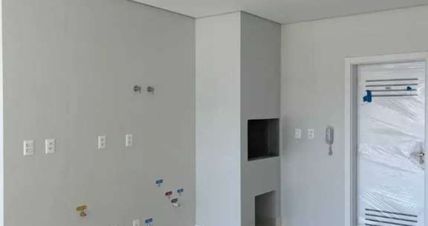 Apartamento Tipo com 3 suítes e 2 vagas de garagem no Centro de Balneário Camboriú