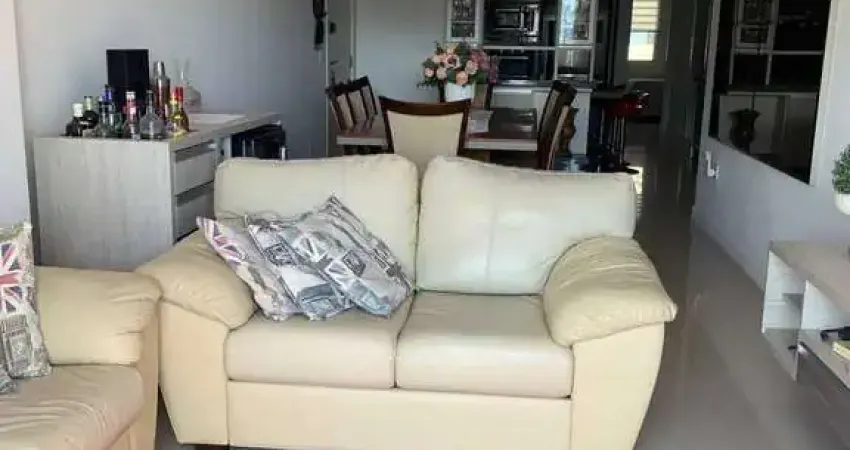 Apartamento de 1 suíte + 2 quartos, mobiliado a 100m do mar em Balneário Perequê