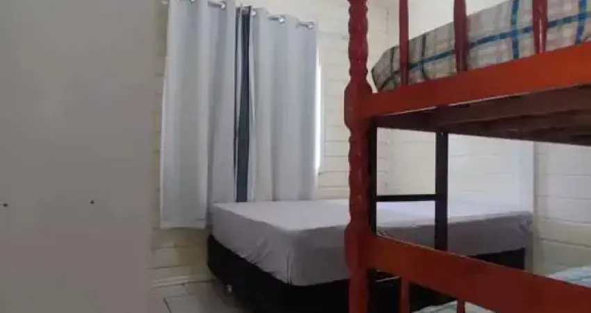 Casa com 4 dormitórios e 3 vagas de garagem em Itapoá