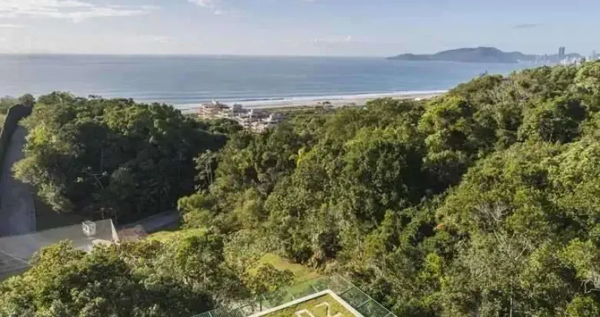 Apartamento frente mar com 4 suítes, 4 vagas de garagem na Praia Brava em Itajaí