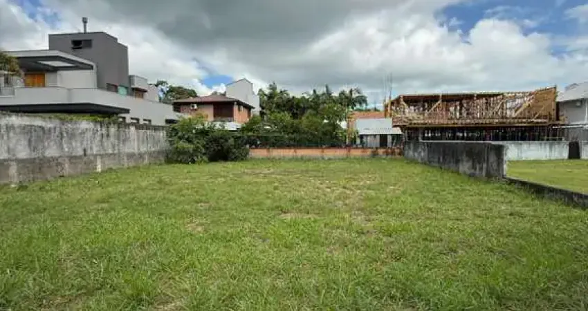 Terreno com 600m² em Jurerê Internacional- Florianópolis