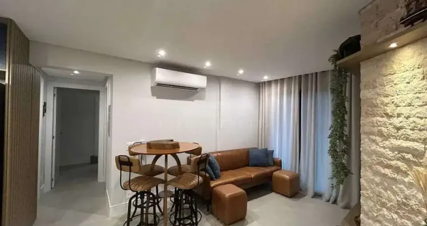 Apartamento mobiliado com 2 dormitórios sendo 1 suíte e 1 vaga de garagem na praia brava - itajaí