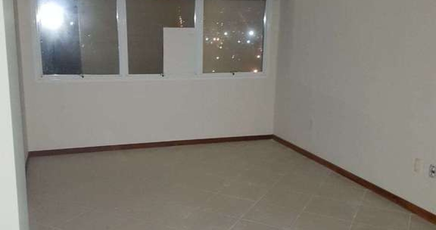 Sala à Venda, 32m2 Área Total com banheiro individual -  Trindade, Florianópolis, SC