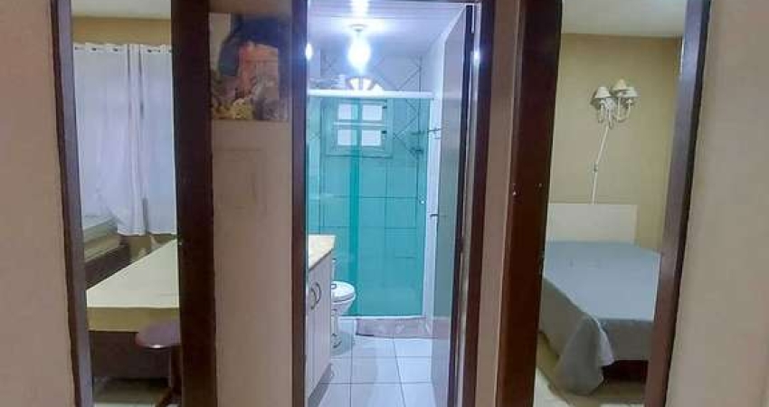 Apartamento com 2 dormitórios com ótima localização no Centro de Balneário Camboriú