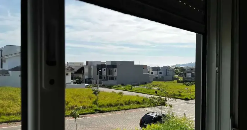 Sobrado com 3 dormitórios sendo 1 suíte e 2 vagas de garagem no Bairro Ferraz em Garopaba