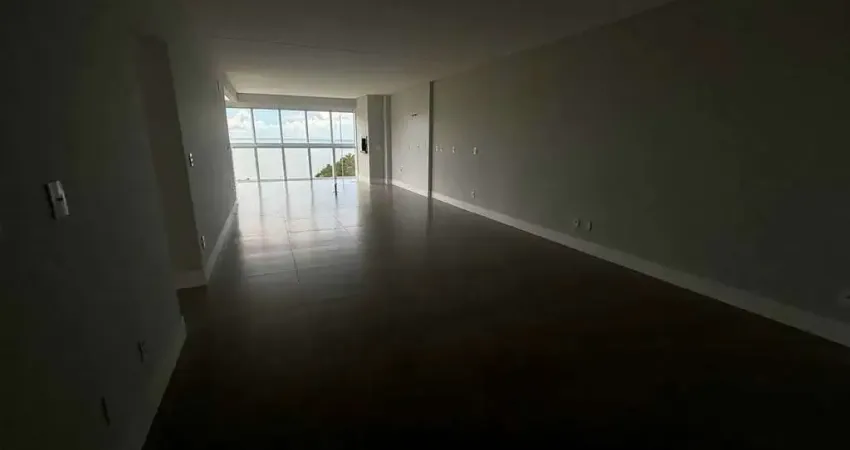 Apartamento com vista permanente para o mar mobiliado com 3 suítes e 2 vagas de garagem em Penha/SC