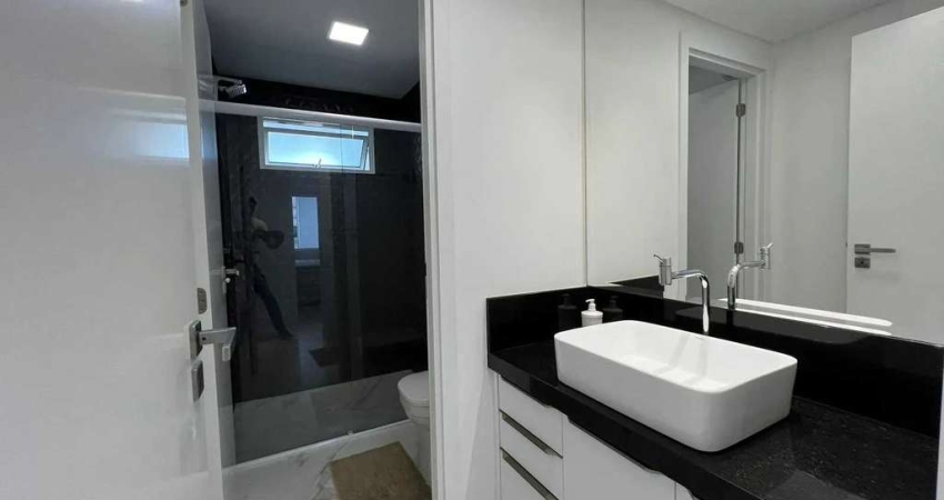 Apartamento Quadra Mar com 3 dormitórios sendo 1 suíte e 1 vaga de garagem - Balneário Camboriú