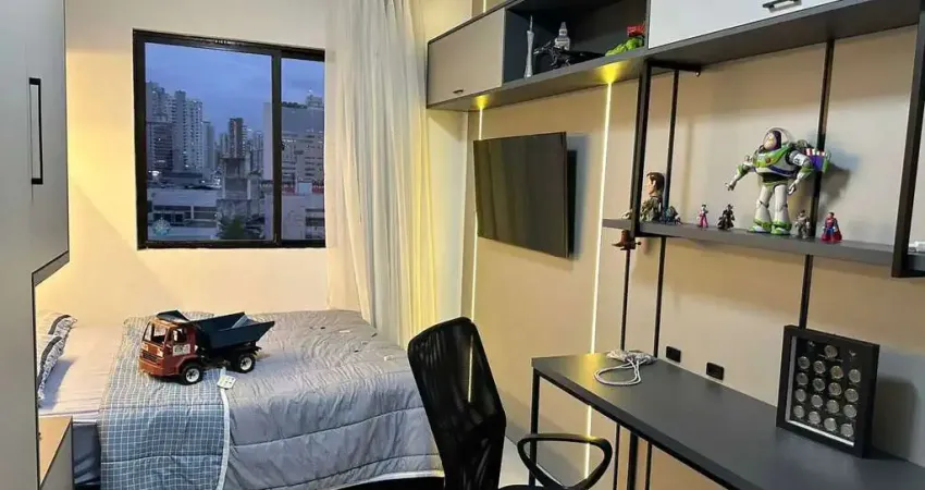 Apartamento mobiliado com 3 dormitórios e 2 vagas de garagem no Centro de Itajaí.