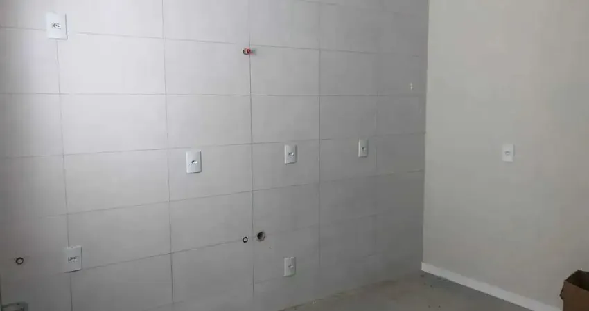 Casa com 3 dormitórios sendo 1 suíte, 2 vagas de garagem no Centro de Balneário Piçarras