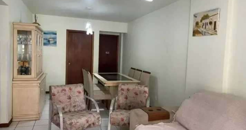 Apartamento Quadra Mar com 3 dormitórios sendo 1 suíte, 1 vaga no Centro de Balneário Camboriú