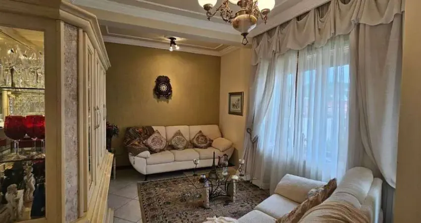 Casa à Venda, 280m2, 3 Dormitórios(01 Suíte), 3 Vagas , Areias, São José/SC