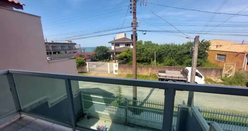 Casa Sobrado com 2 dormitórios e 1 vaga de garagem no Centro de Balneário Piçarras