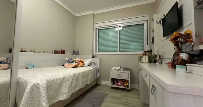 Apartamento mobiliado com 4 suítes e 3 vagas de garagem no bairro Fazenda em Itajaí