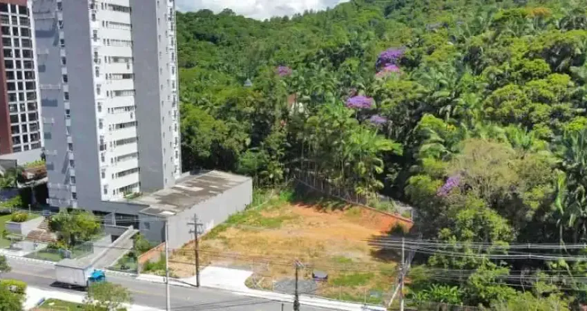 Terreno a venda no Bairro Bom Retiro (Viabilidade pronta)