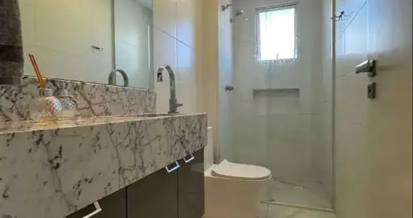 Apartamento 2 dormitórios sendo 1 suíte  mobiliado e com 2 vagas de garagem no Fazenda Itajaí