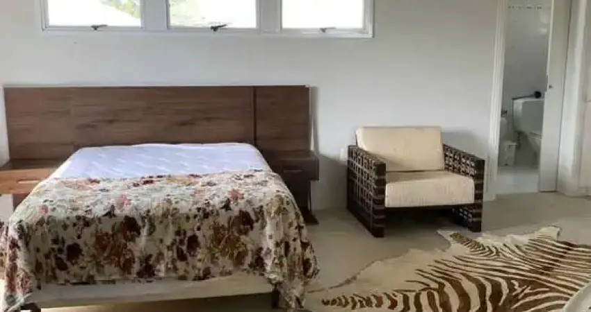 Sobrado mobiliado com 2 dormitórios sendo 1 suíte em Tijucas