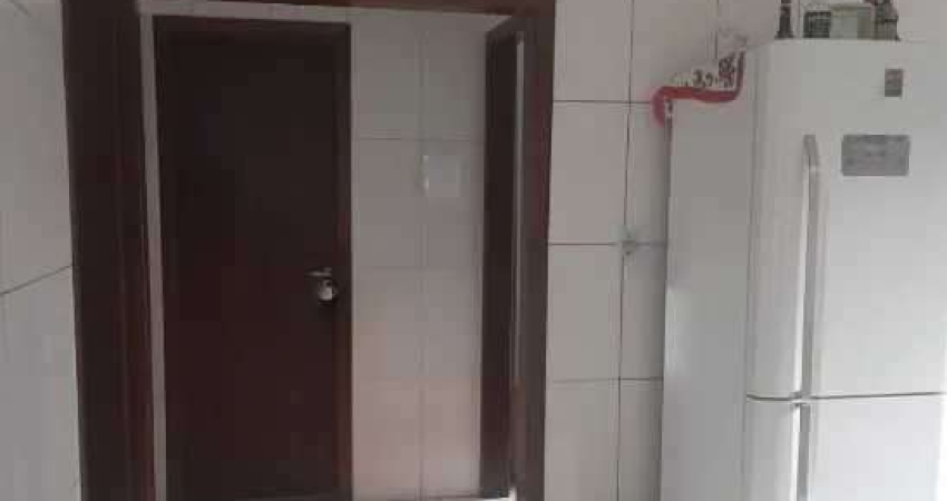 Casa com 4 quartos e 2 vagas de garagem em Balneário Piçarras