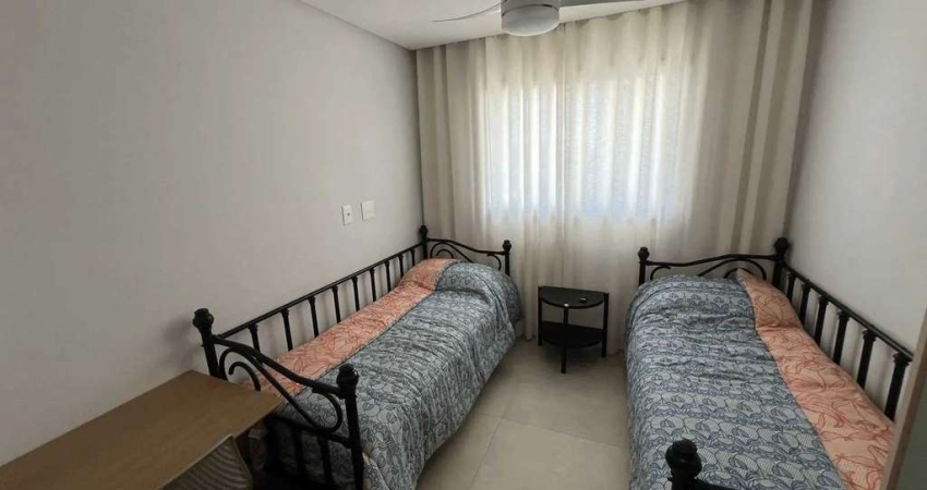 Apartamento mobiliado com 2 dormitórios sendo 1 suíte e 1 vaga de garagem na Praia Brava/SC