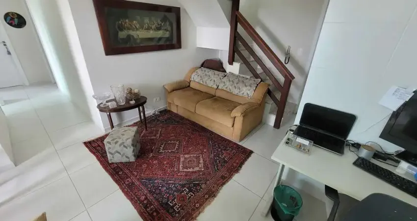 Cobertura duplex com piscina e 3 dormitórios sendo 1 suíte e 1 vaga de garagem em Itapoá