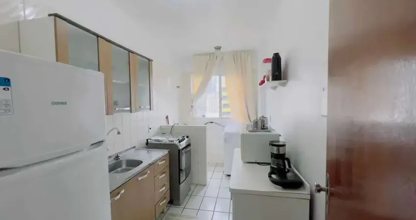 Apartamento com 2 dormitórios sendo 1 suíte com uma 1 vaga no Centro de Balneário Camboriú