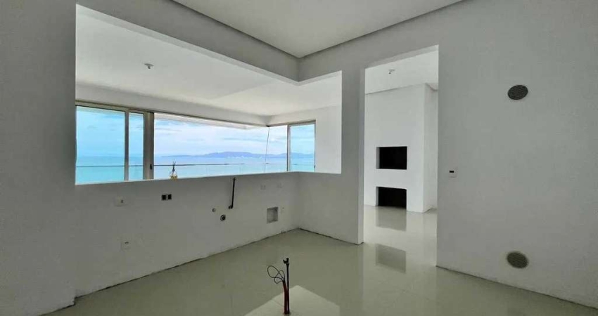 Apartamento frente mar com 5 suítes sendo 1 master, 6 vagas de garagem no Centro de Itapema