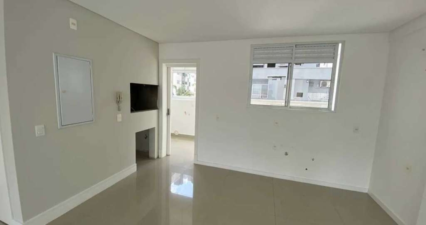 Apartamento diferenciado com 3 suítes 2 vagas de garagem dupla no centro em Balneário Camboriú