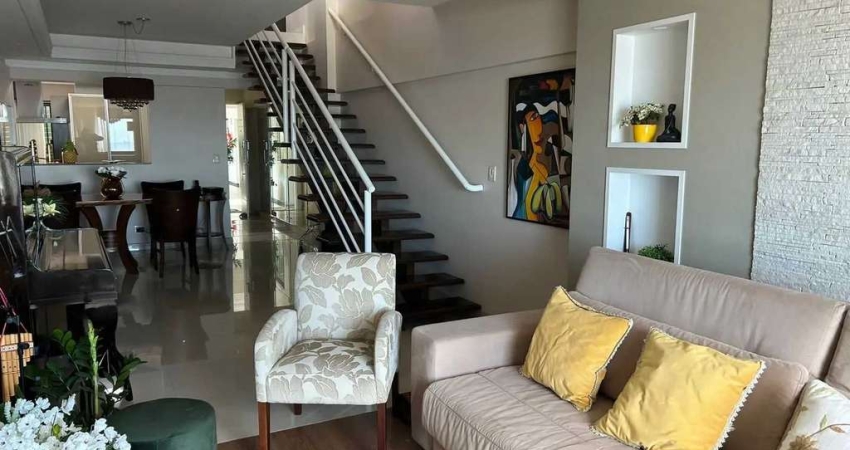 Cobertura duplex com 3 suítes e 3 vagas de garagem no centro de Itajaí