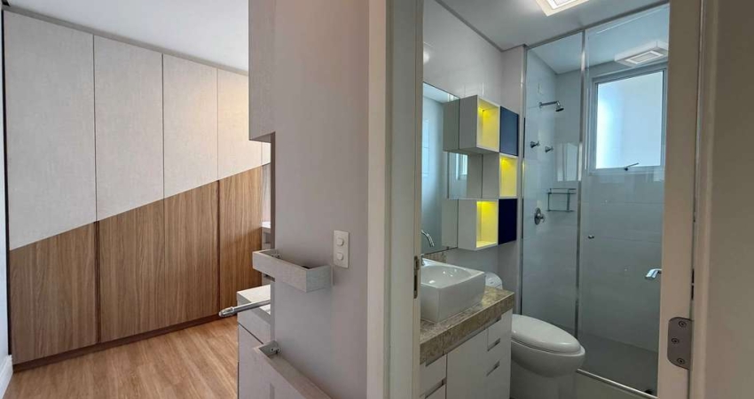 Apartamento mobiliado com 3 dormitórios sendo 2 suítes e 1 vaga de garagem no Centro de Itajaí