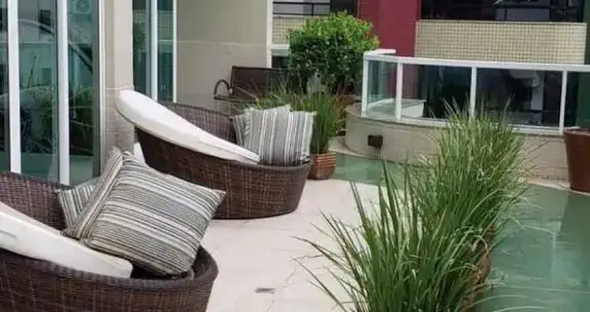 Apartamento com 03 suítes e 02 vagas em Balneário Camboriú