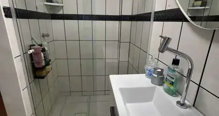 Apartamento de 2 dormitórios sendo 1 suíte e 1 vaga no Centro de Balneário Camboriú