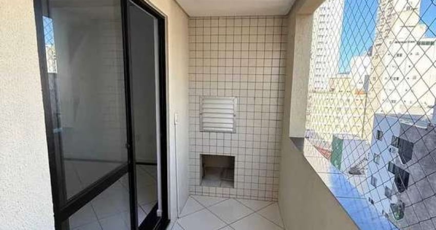 Apartamento com 3 dormitórios sendo 1 suíte e 1 vaga de garagem em Balneário Camboriú