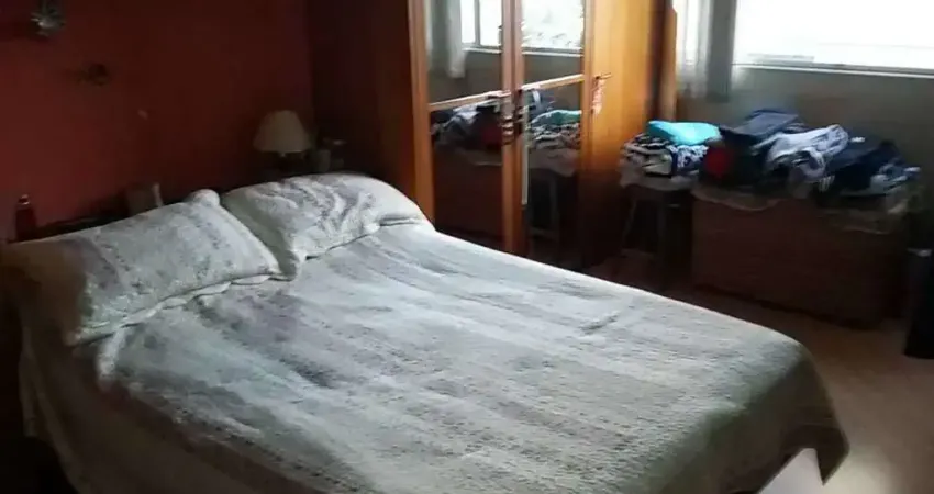 Apartamento com 2 quartos e 1 vaga de garagem no bairro Novo Mundo em Curitiba