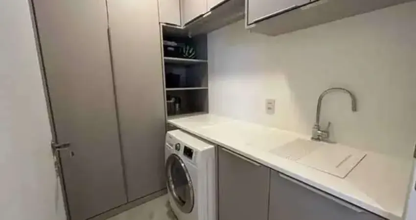 Apartamento Diferenciado perto mar com 3 suítes e 2 vagas de garagem na Praia Brava - Itajaí