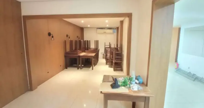 Casa Comercial à Venda, Trindade, Florianópolis, SC