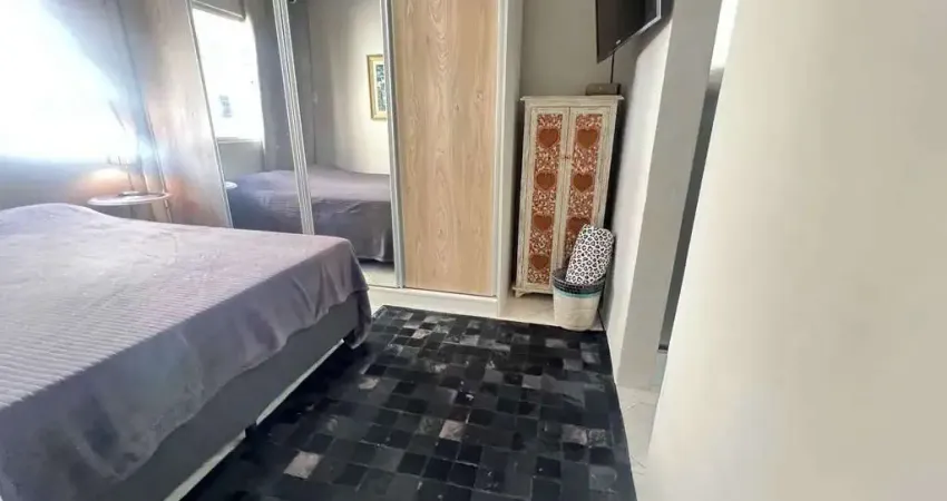 Apartamento com 2 dormitórios sendo 1 suíte e 1 vaga de garagem– 450m da Praia em Balneário Camboriú