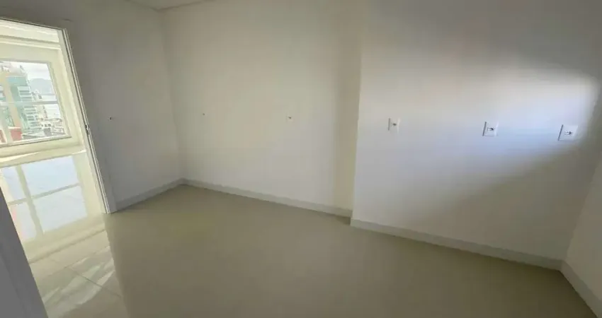 Apartamento com 4 suítes e 2 vagas de garagem no centro em itapema/sc