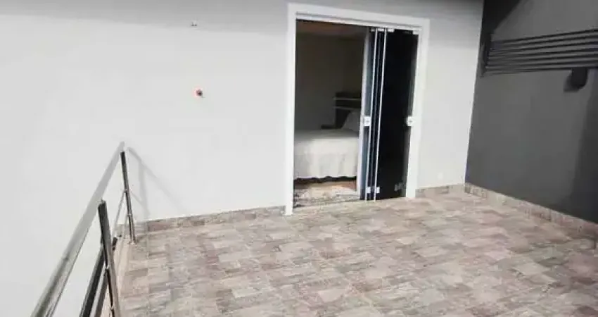 Casa mobiliada com 2 dormitórios sendo 1 suíte e 1 vaga de garagem no bairro vila nova em joinville