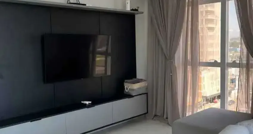 Apartamento mobiliado com 3 suítes e 1 vaga de garagem na meia praia em itapema