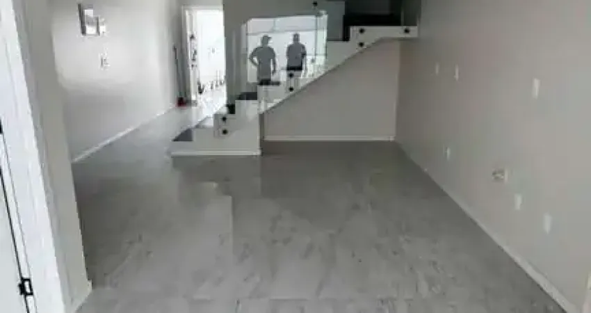 Geminado com 3 dormitórios sendo 1 suíte e 2 vagas de garagem  boa vista | joinville/sc