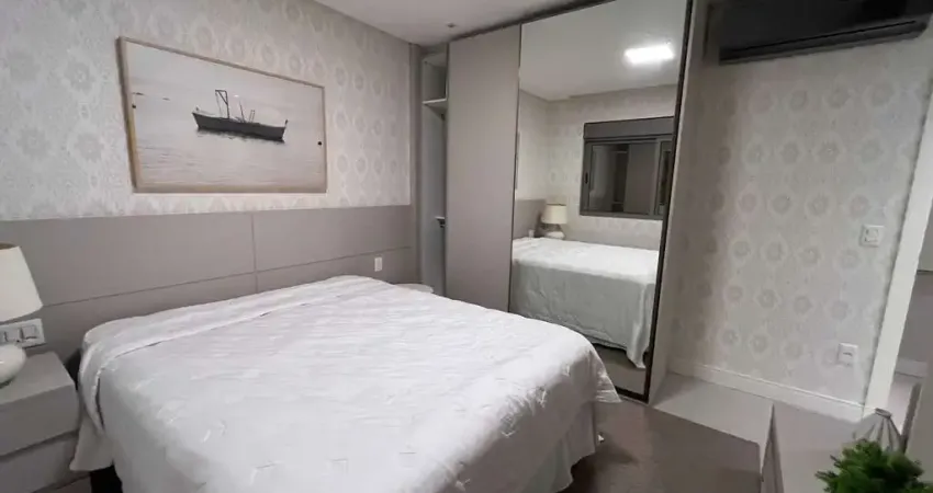 Frente mar mobiliado com 4 suítes sendo 1 master e 3 vagas de garagem em balneário camboriú/sc