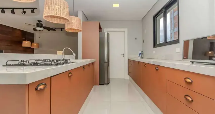 Apartamento com 3 suítes e 3 vagas de garagem no centro de balneário camboriú/sc