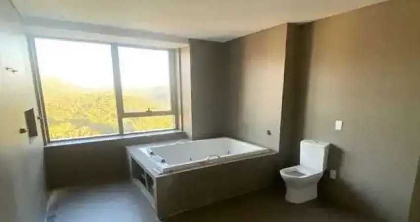 Cobertura duplex com 7 suítes e 4 vagas de garagem em balneário camboriú sc