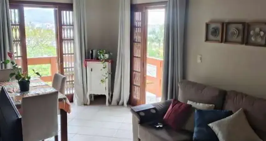 Casa duplex com 4 dormitorios e linda vista da cidade em plena natureza