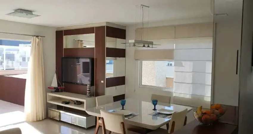 Cobertura com 3 dormitórios sendo 2 suítes e 2 vagas, a 130m do mar de bombas, bombinhas/sc